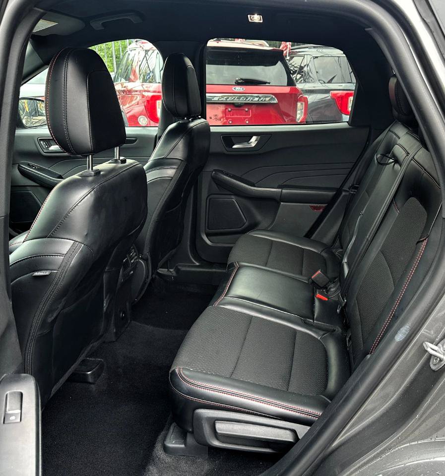 Used 2025 Ford Escape ST-Line FWD image 24