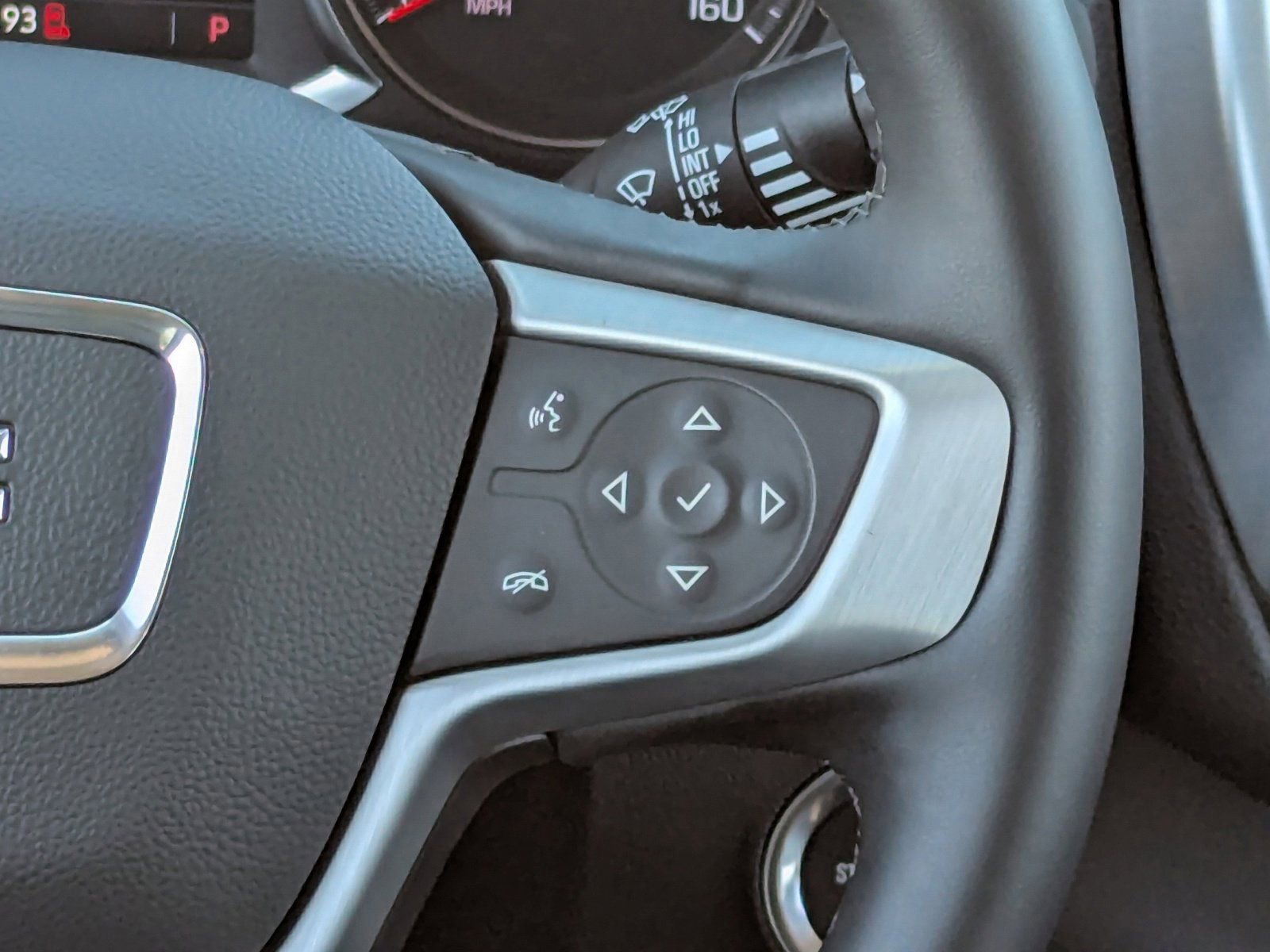 Used 2023 GMC Terrain SLT w/ Elevation Edition image 21