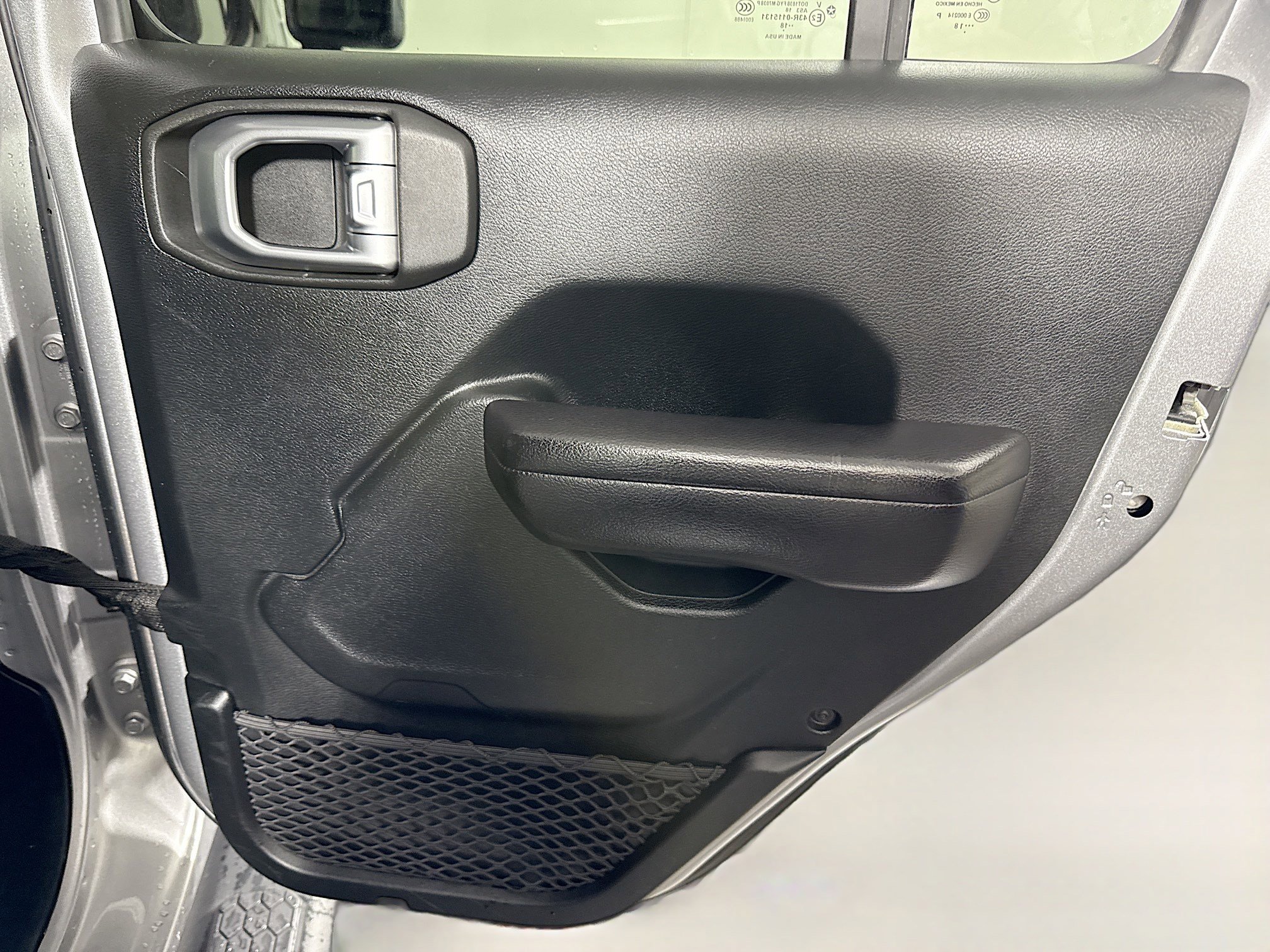 Used 2018 Jeep Wrangler Unlimited Sport S image 28