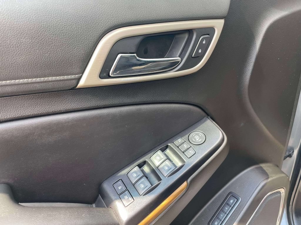 Used 2019 GMC Yukon XL Denali w/ Open Road Package AWD/4WD image 20