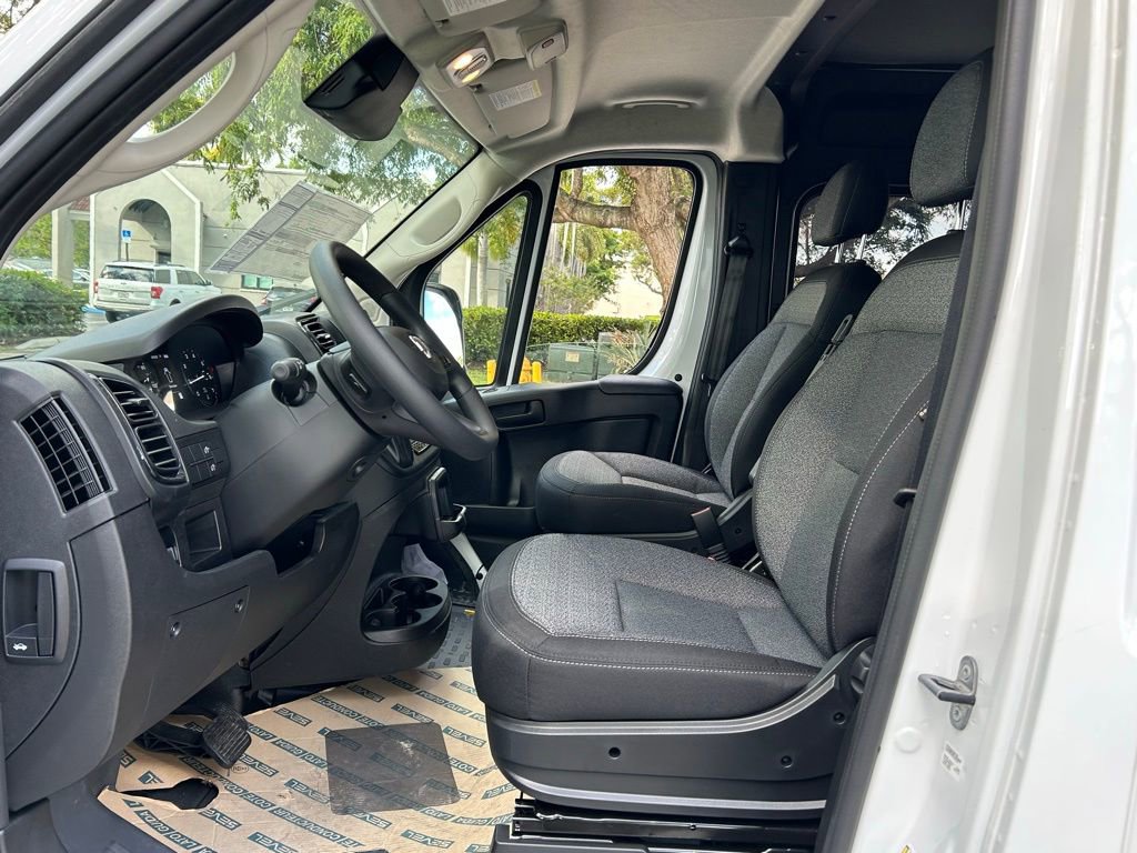 New 2025 RAM ProMaster 3500 w/ Crew Van Package image 16
