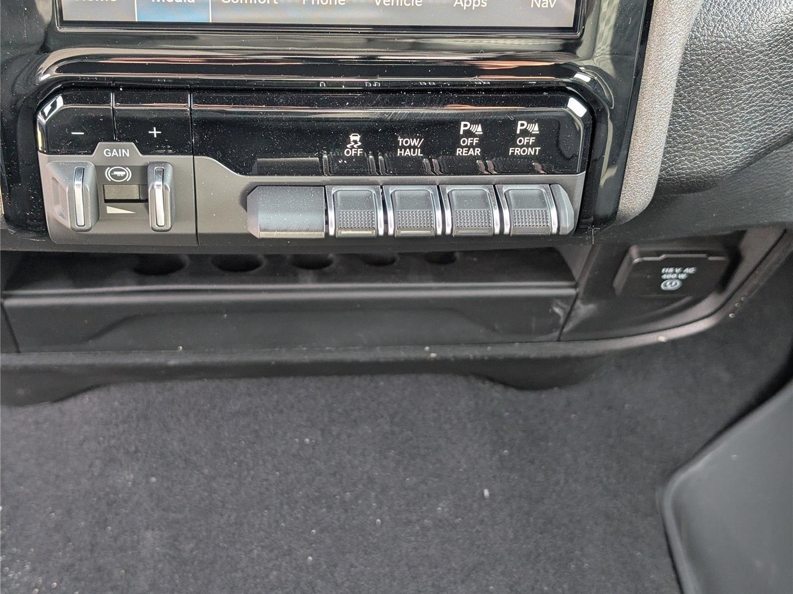 New 2026 RAM 3500 Tradesman AWD/4WD image 21