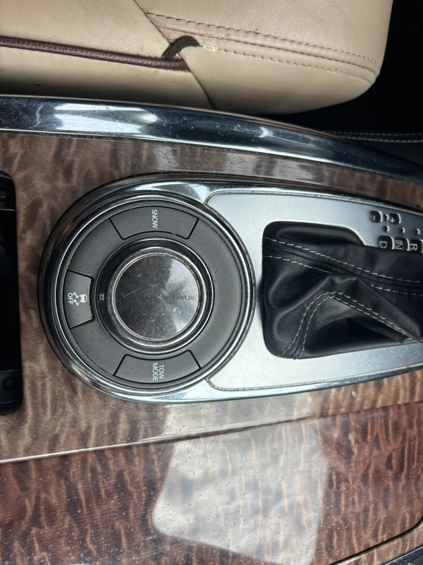 Used 2018 Nissan Armada SL RWD image 17