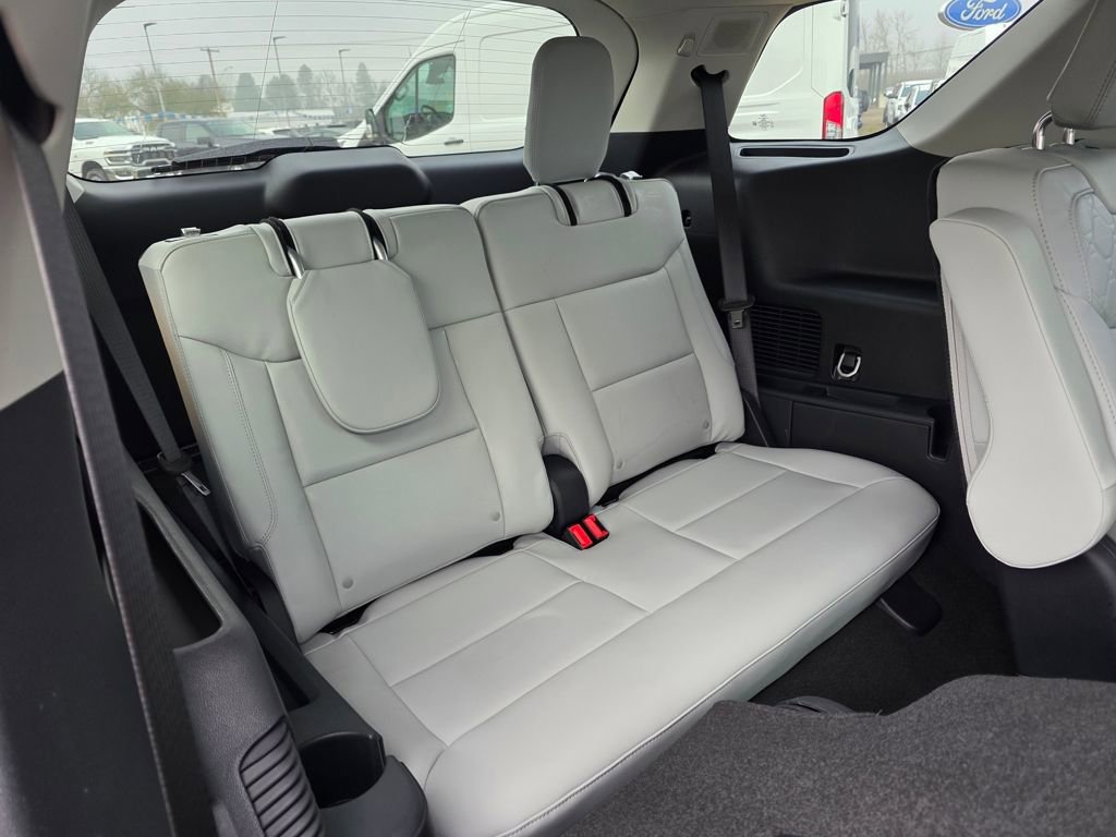 New 2026 Ford Explorer Platinum w/ LUX Leather Package image 32