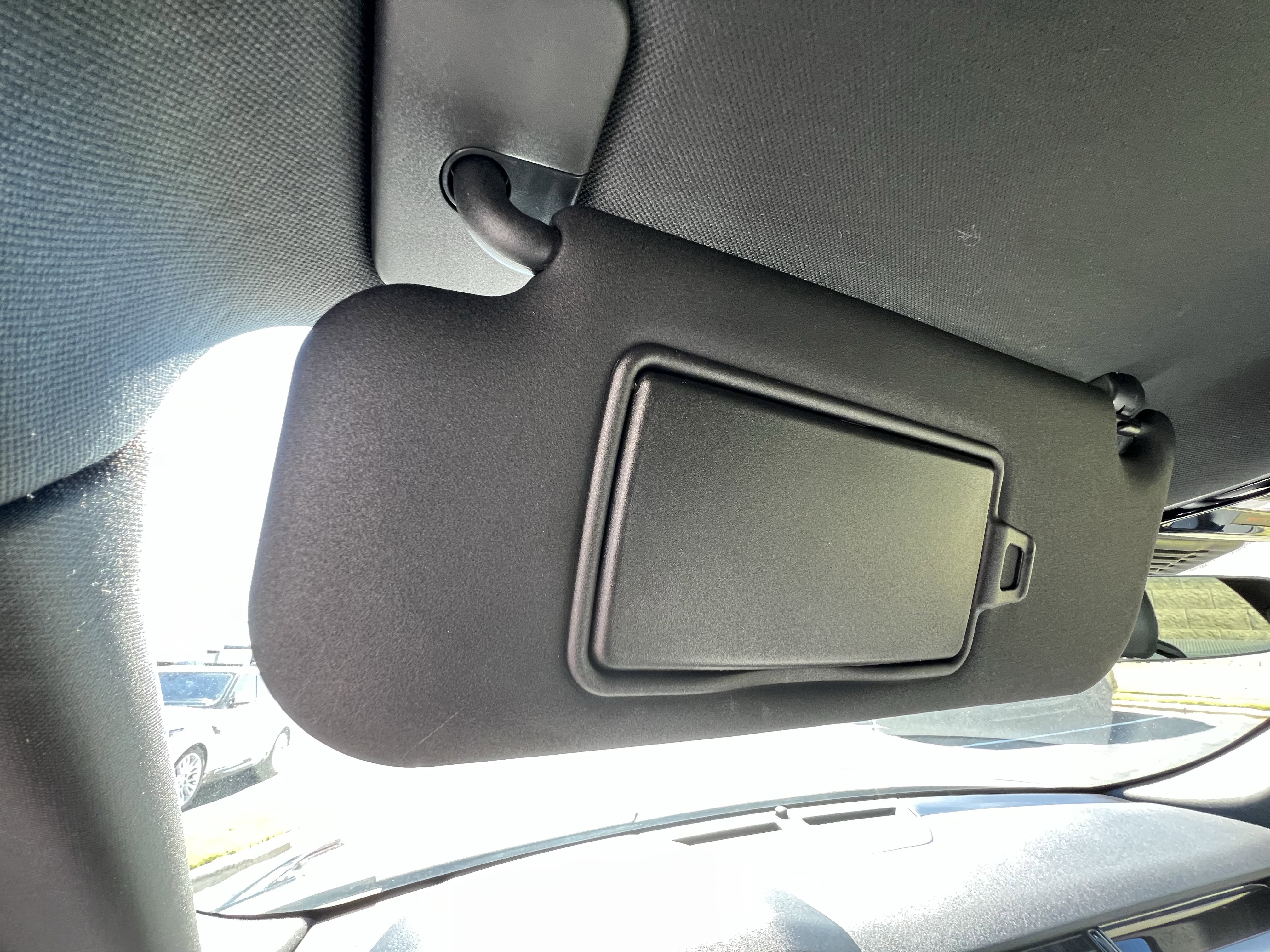 Used 2024 Land Rover Range Rover Velar Dynamic SE image 25