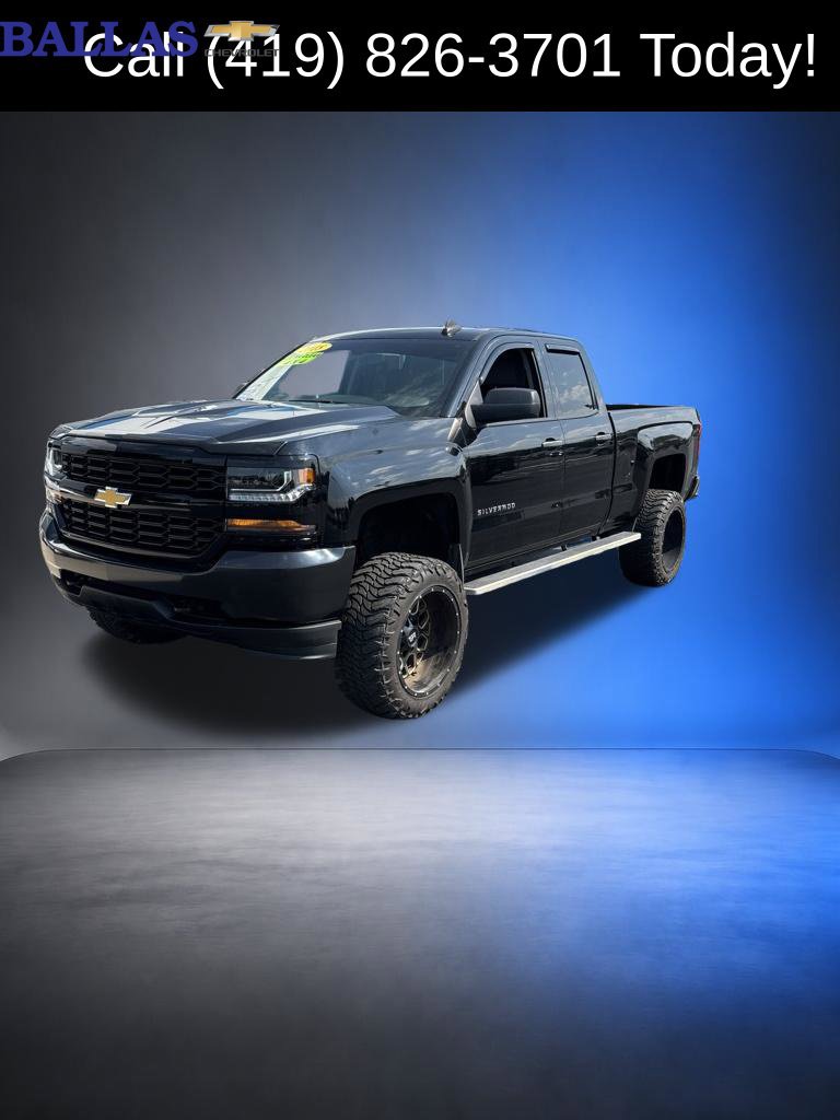 Used 2018 Chevrolet Silverado 1500 Custom w/ Custom Convenience Package AWD/4WD image 9