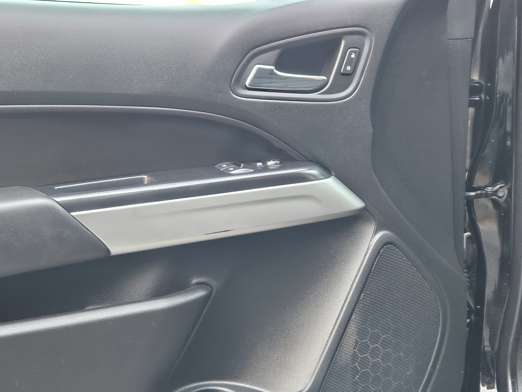 Used 2022 Chevrolet Colorado LT w/ Fleet Safety Package image 17