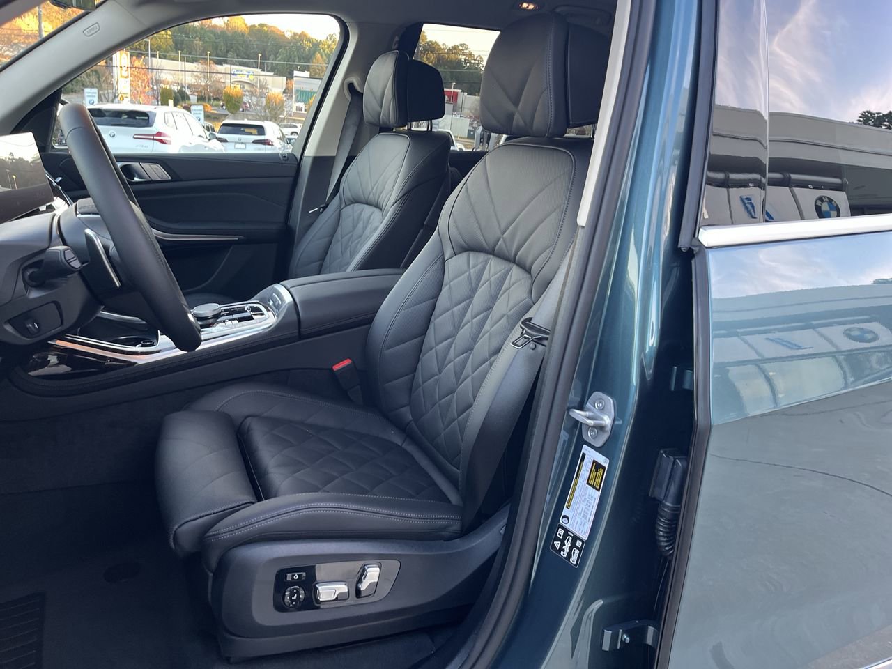 Used 2026 BMW X7 xDrive40i image 14