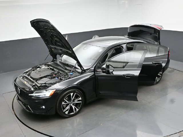 Used 2025 Volvo S60 B5 Plus AWD/4WD image 50