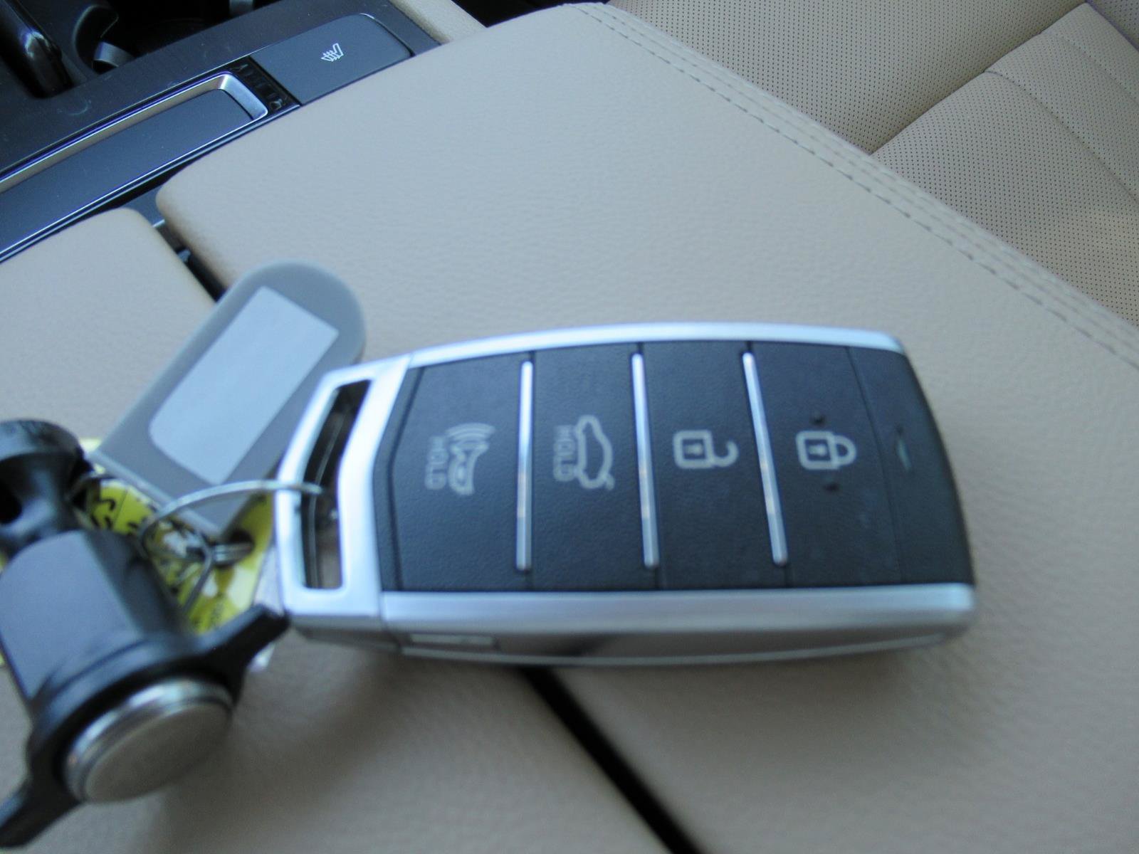 Used 2020 Genesis G80 3.8 RWD image 30