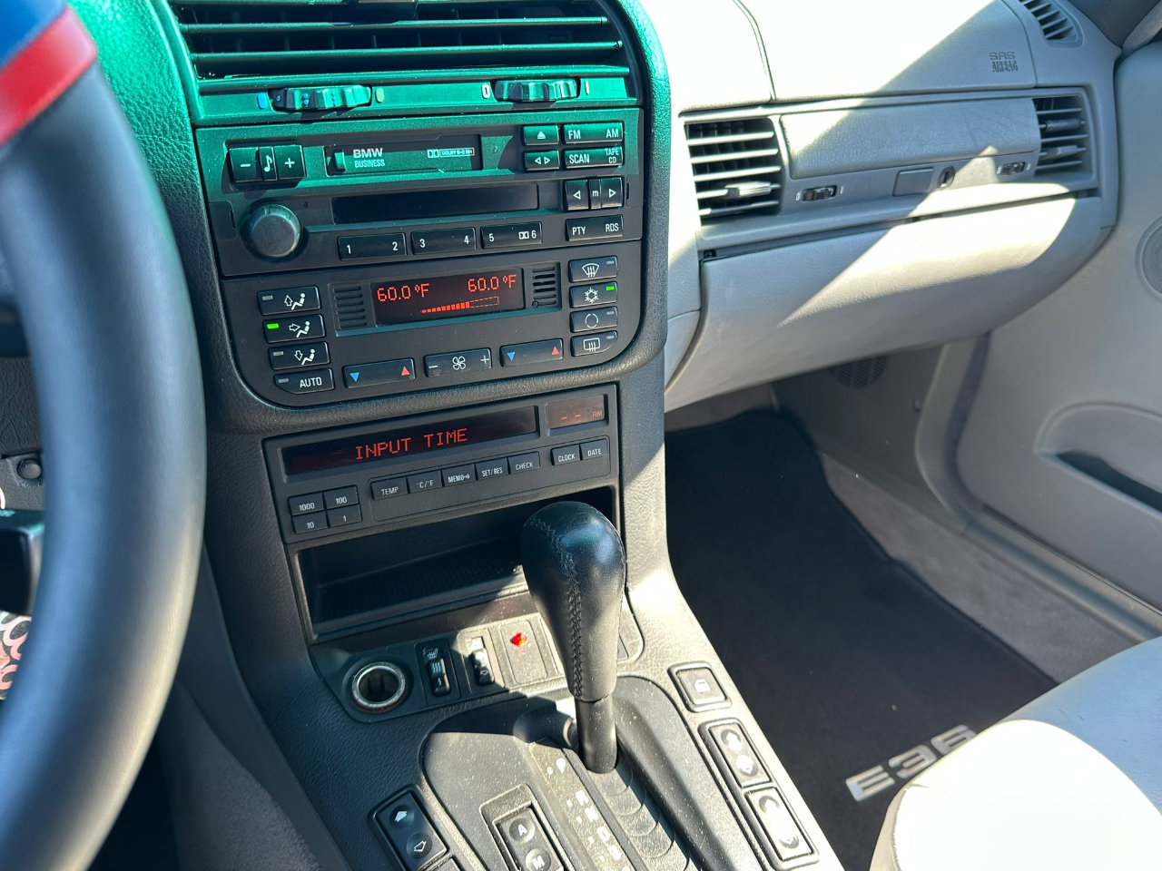 Used 1999 BMW 323i Convertible image 12