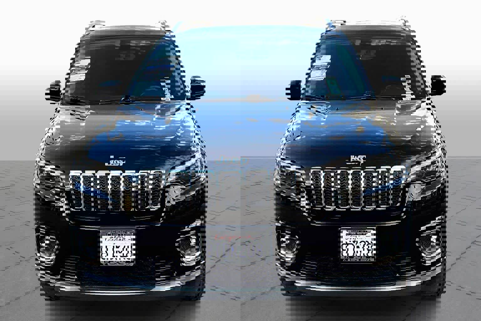 Used 2019 Jeep Cherokee Limited image 3
