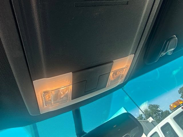 Used 2017 Ford Explorer XLT w/ Equipment Group 202A FWD image 35