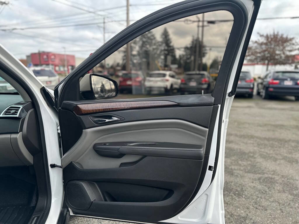 Used 2010 Cadillac SRX Luxury image 21