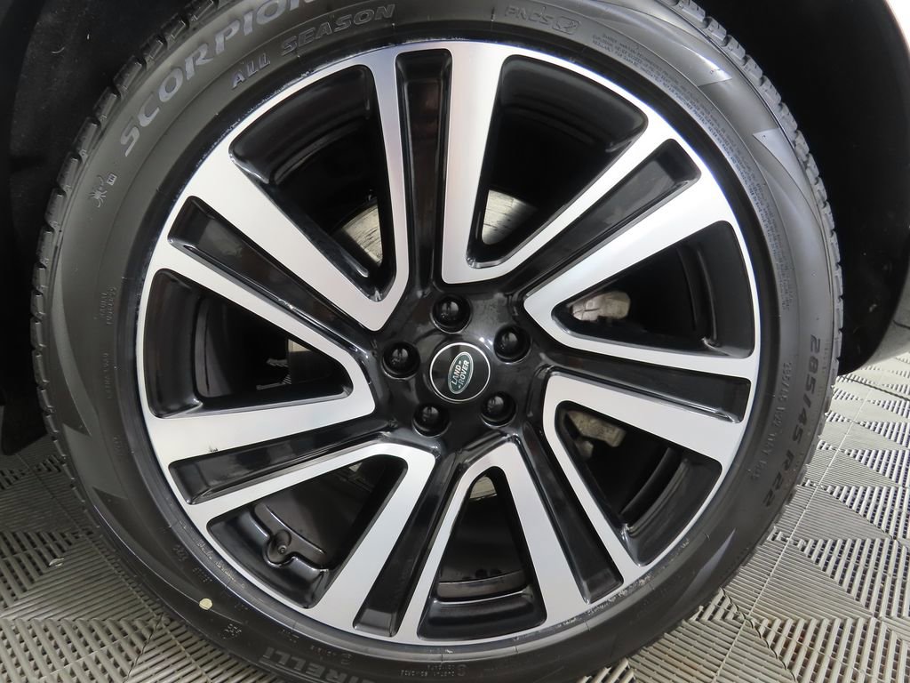 Certified 2023 Land Rover Range Rover SE image 31