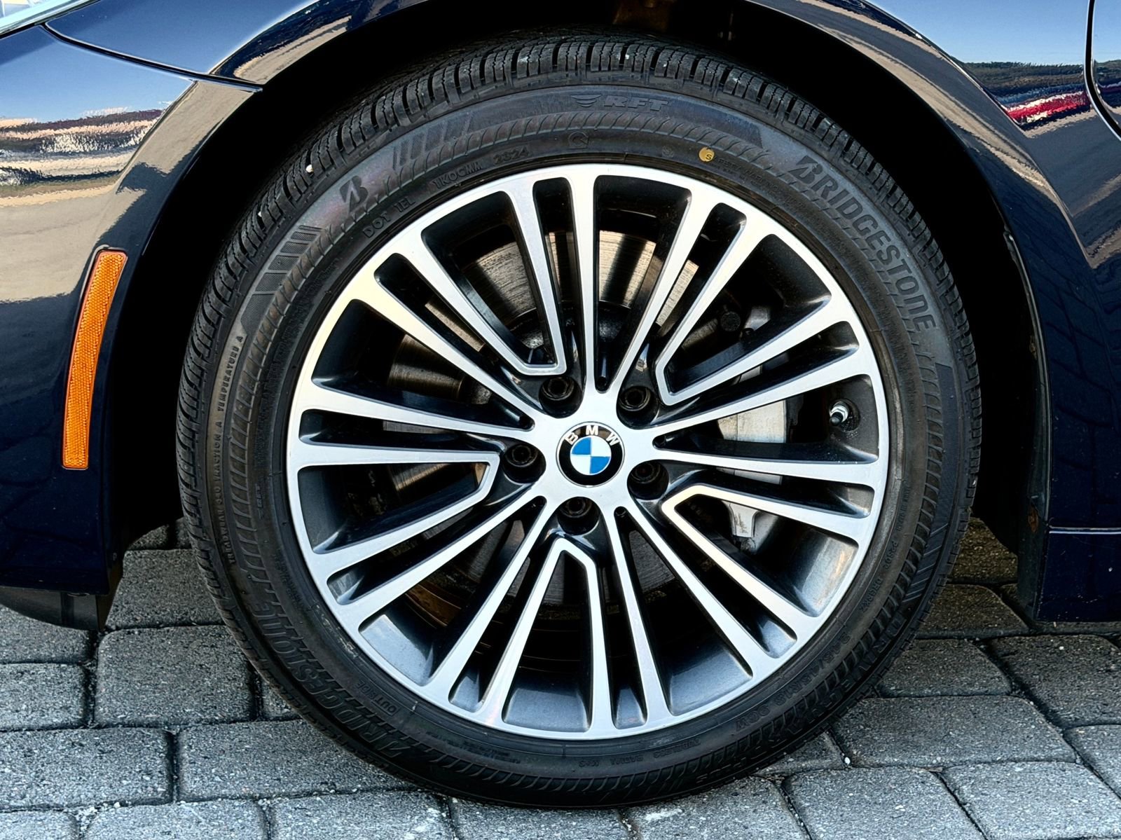 Used 2018 BMW 530e xDrive image 13