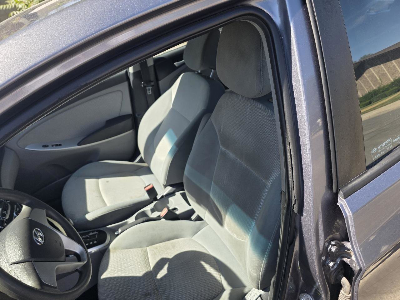 Used 2014 Hyundai Accent GLS FWD image 5