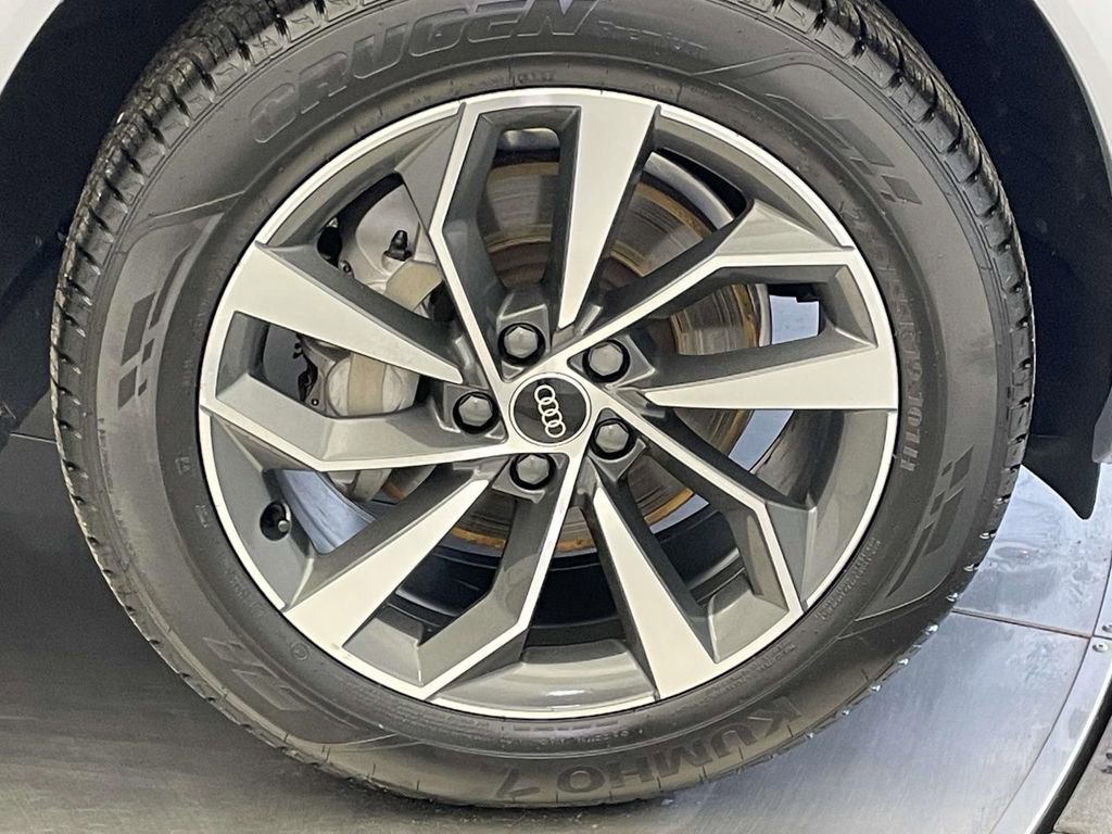 Certified 2023 Audi Q5 2.0T Premium w/ Convenience Package image 14