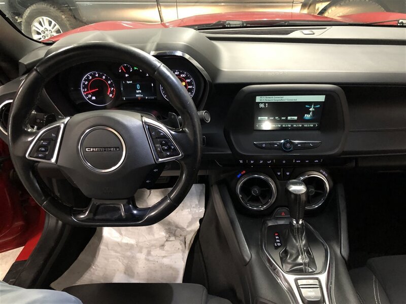 Used 2018 Chevrolet Camaro LT RWD image 7