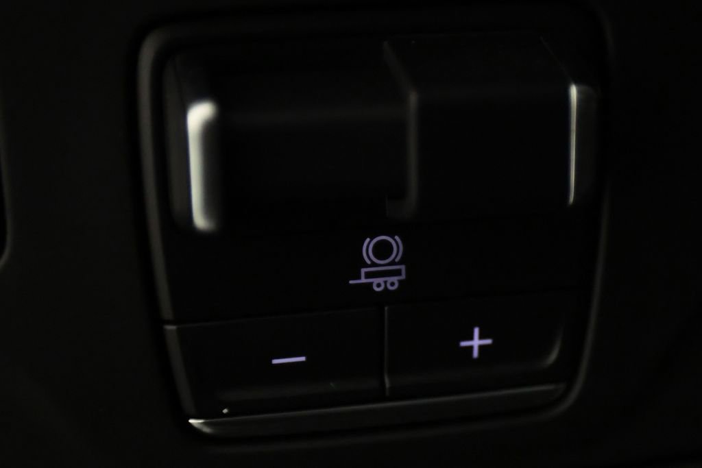 Used 2024 Cadillac Escalade V image 30