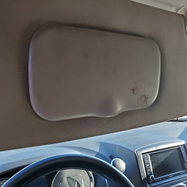 Used 2011 Chrysler Town & Country Touring FWD image 16