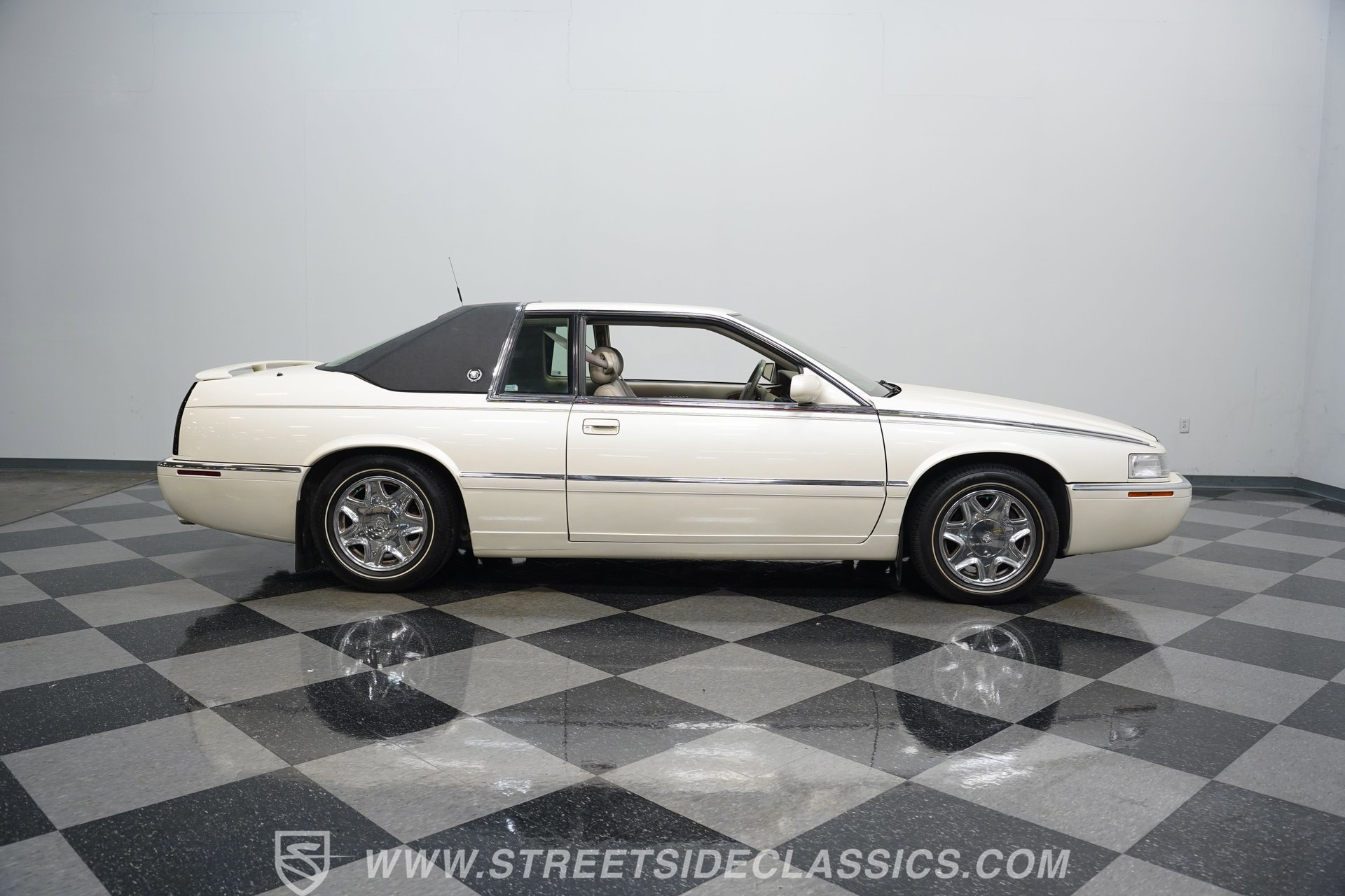 Used 2001 Cadillac Eldorado ESC w/ Comfort/Convenience Pkg FWD image 14