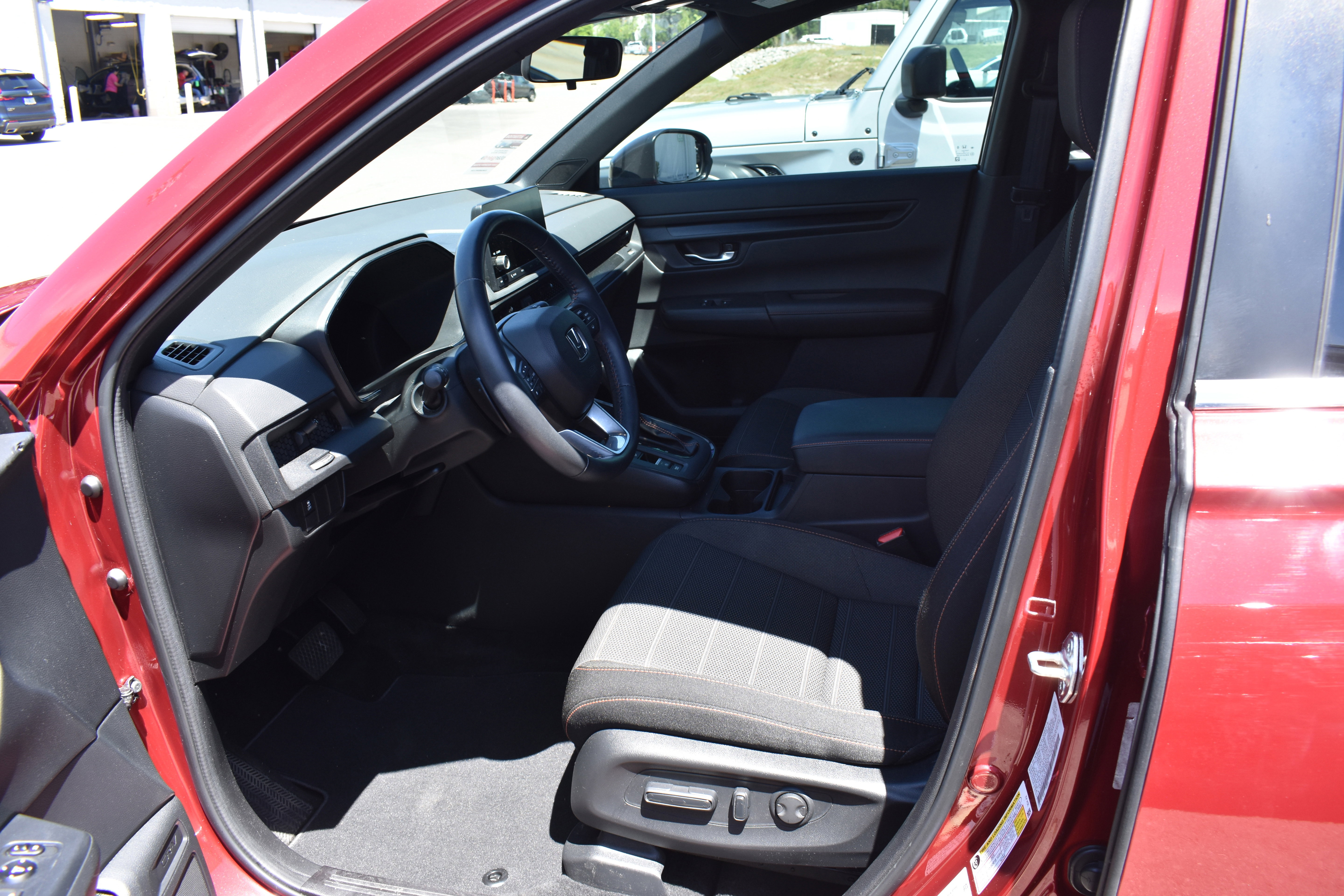 Certified 2025 Honda CR-V Sport image 12