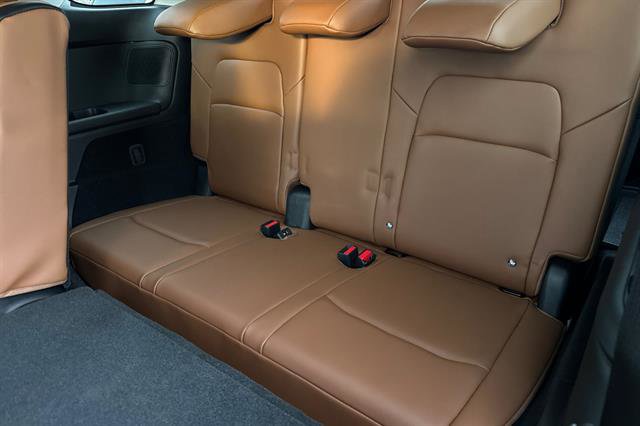 New 2025 Nissan Pathfinder Platinum w/ Cargo Package image 17