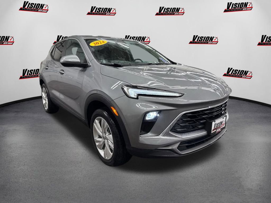 Used 2024 Buick Encore GX Preferred image 3