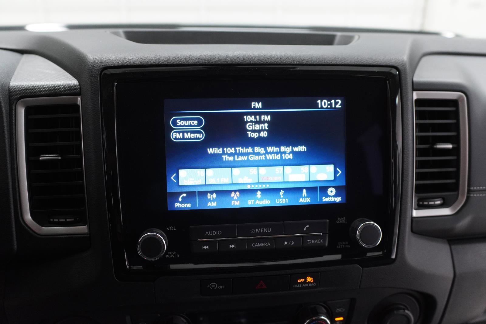 Used 2024 Nissan Frontier SV w/ SV Convenience Package image 26