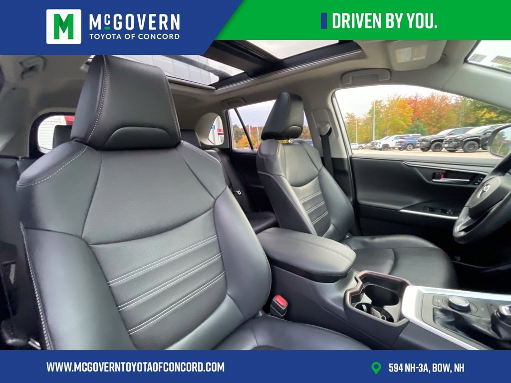 Used 2020 Toyota RAV4 Limited AWD/4WD image 35