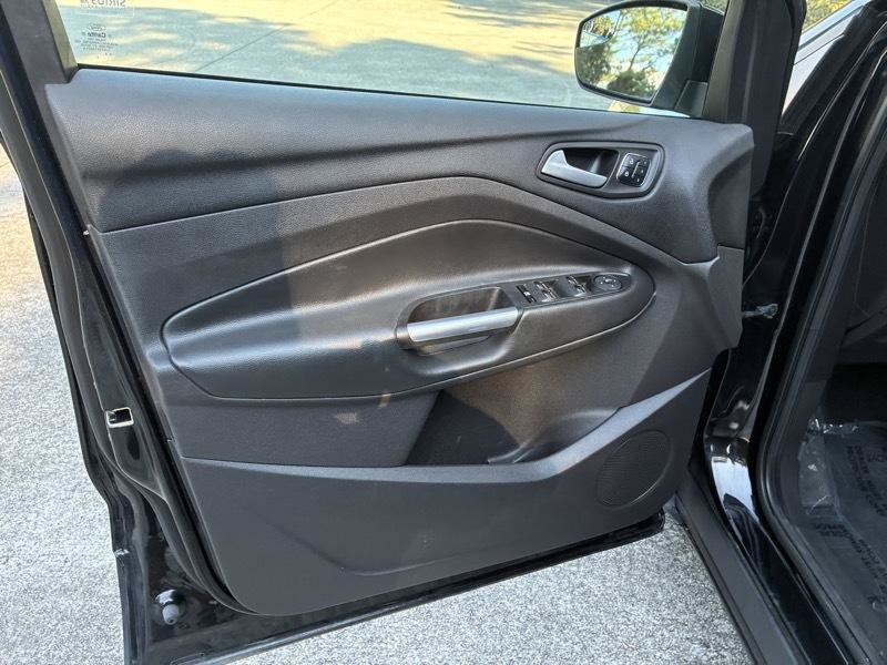 Used 2015 Ford Escape Titanium AWD/4WD image 30