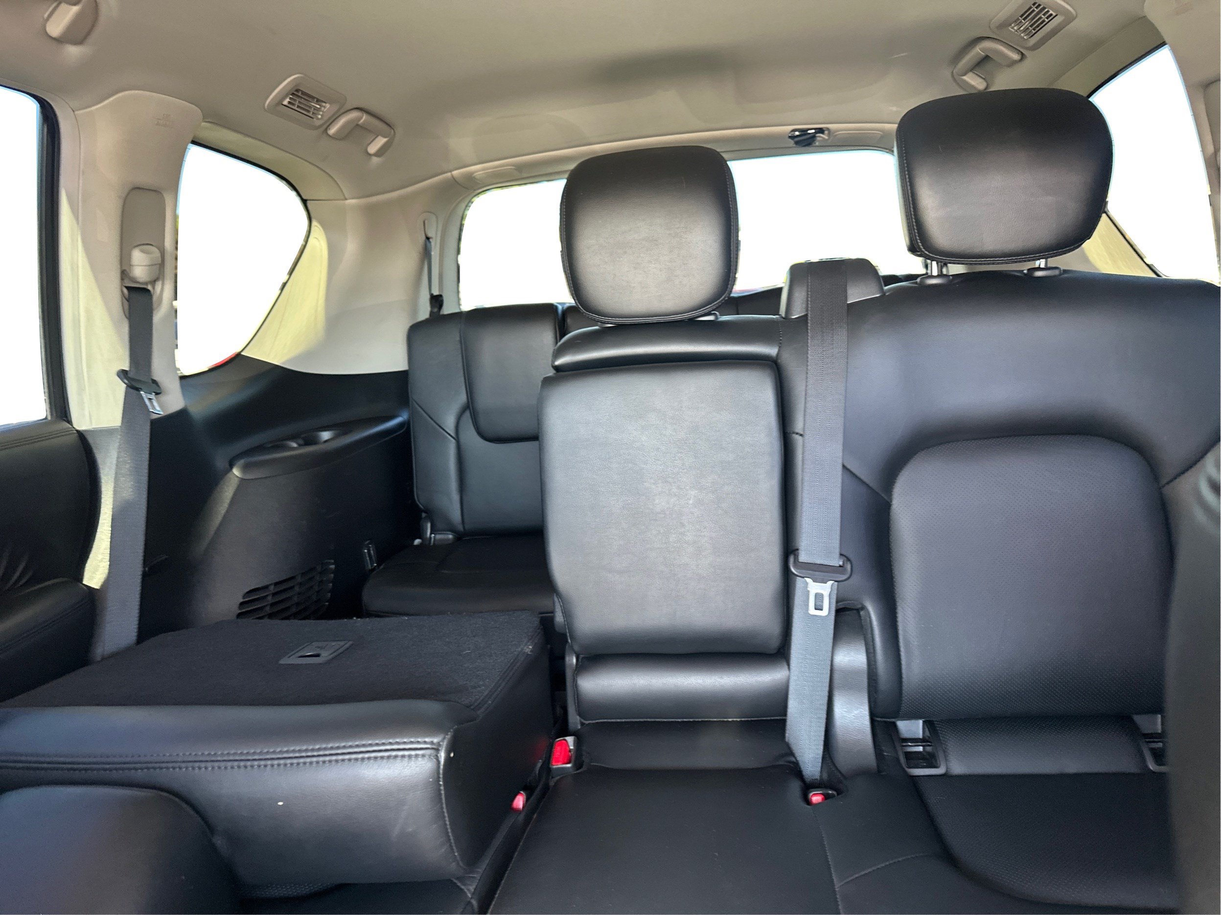 Used 2024 Nissan Armada SL AWD/4WD image 13