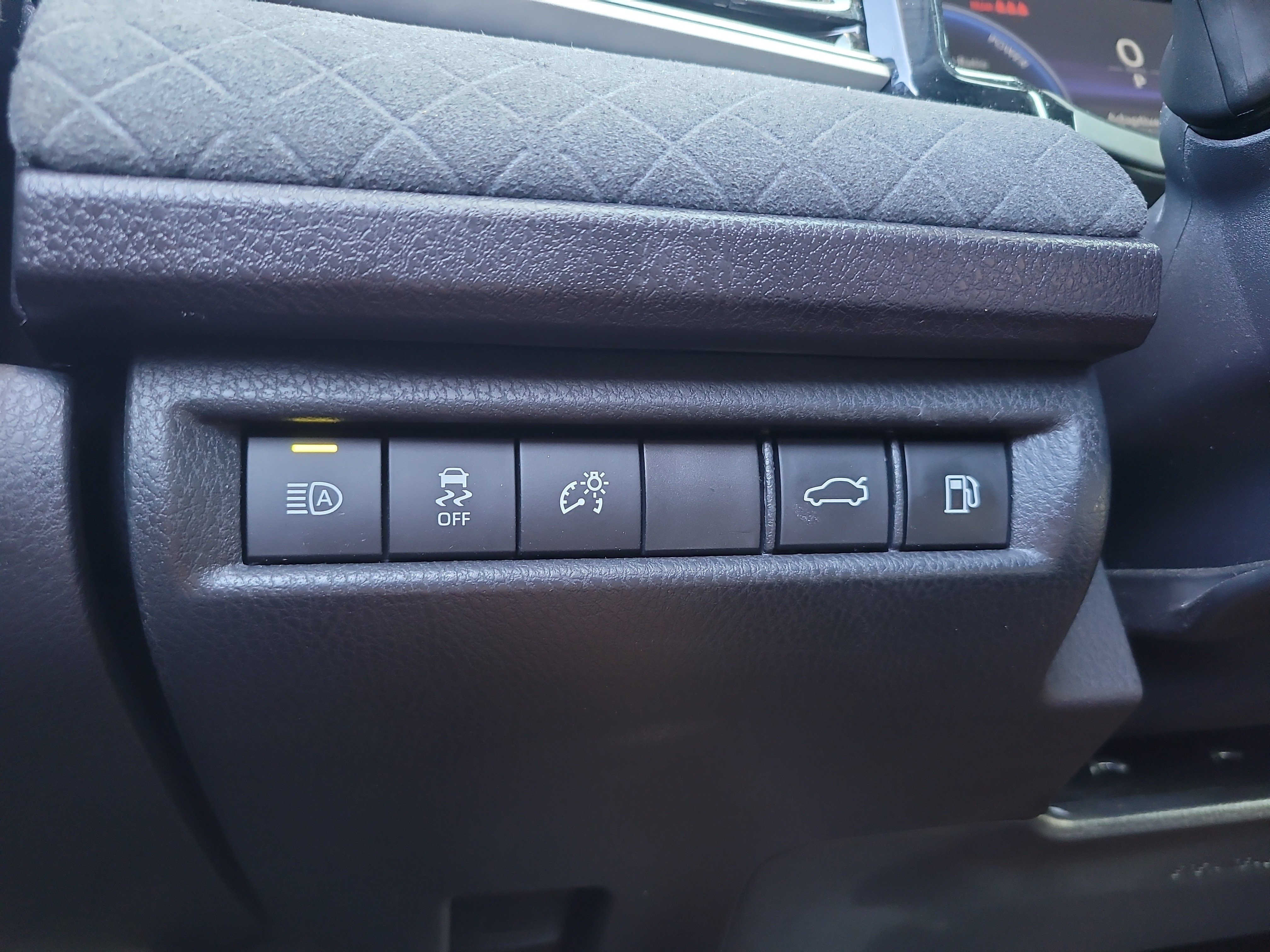 Used 2025 Toyota Camry XLE FWD image 31
