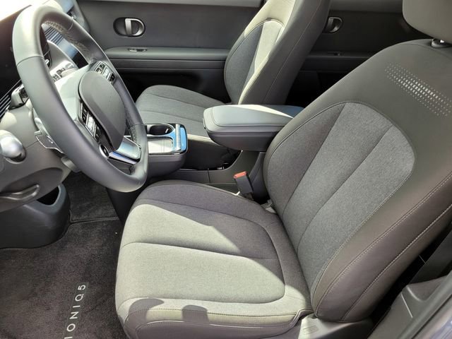 Certified 2025 Hyundai Ioniq 5 SE image 13