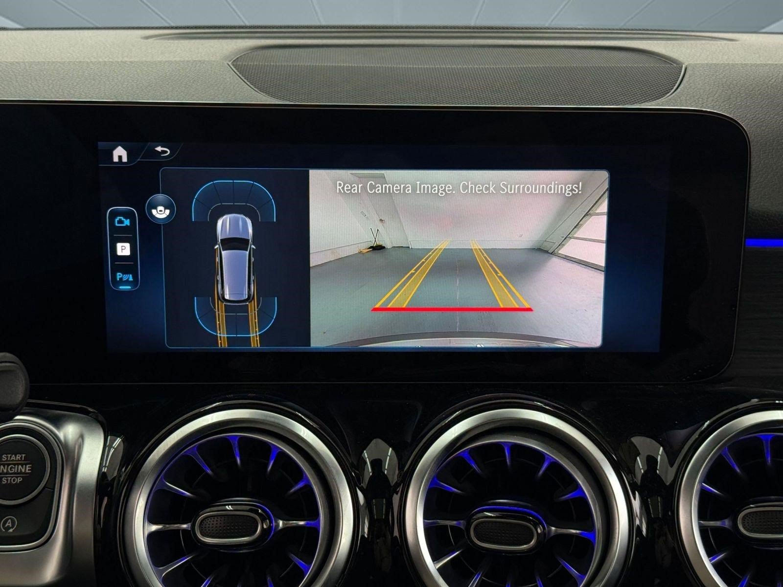 New 2025 Mercedes-Benz GLB 250 4MATIC image 30