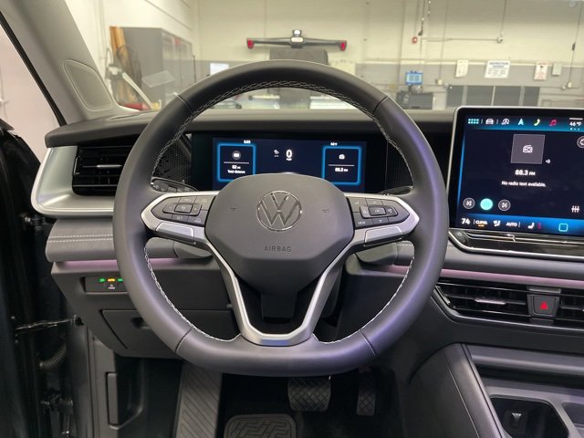 New 2025 Volkswagen Tiguan SE image 15