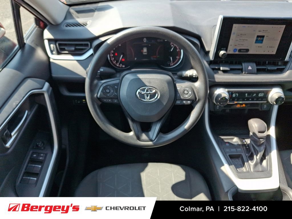Used 2023 Toyota RAV4 XLE FWD image 14