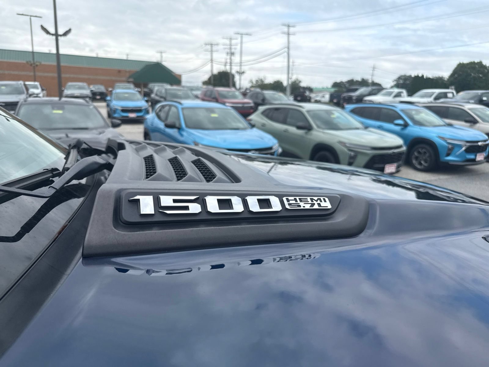 Used 2020 RAM 1500 Laramie w/ Sport Appearance Package AWD/4WD image 5