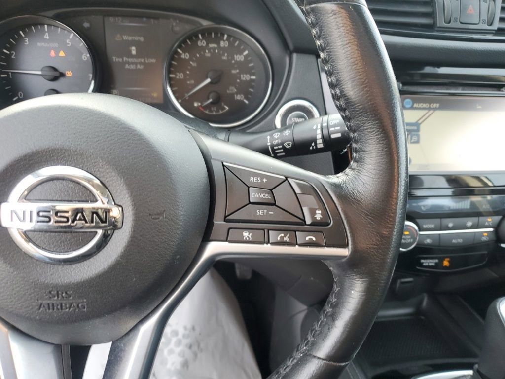 Used 2017 Nissan Rogue Sport SL w/ SL Premium Package image 19