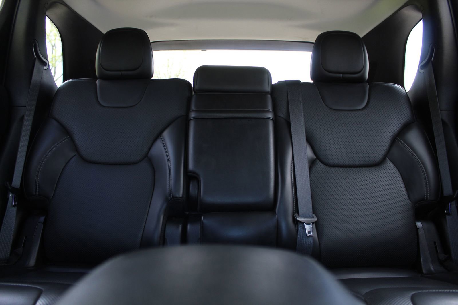 Used 2019 Jeep Cherokee Overland w/ Technology Group image 13