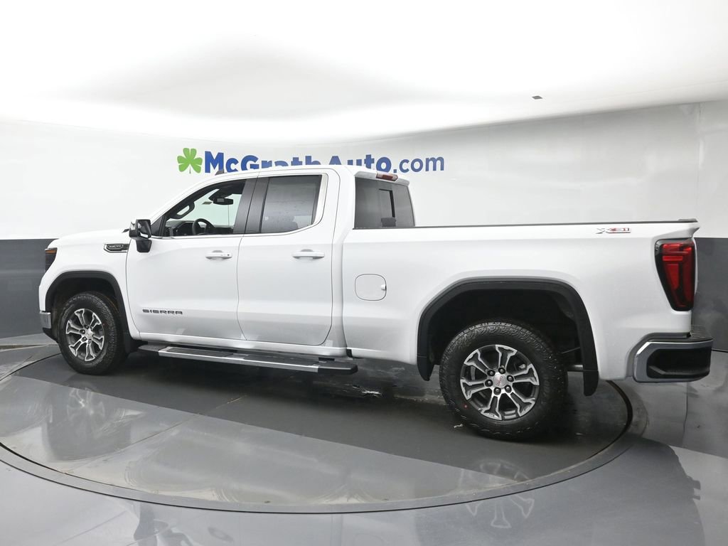 New 2026 GMC Sierra 1500 SLE image 17