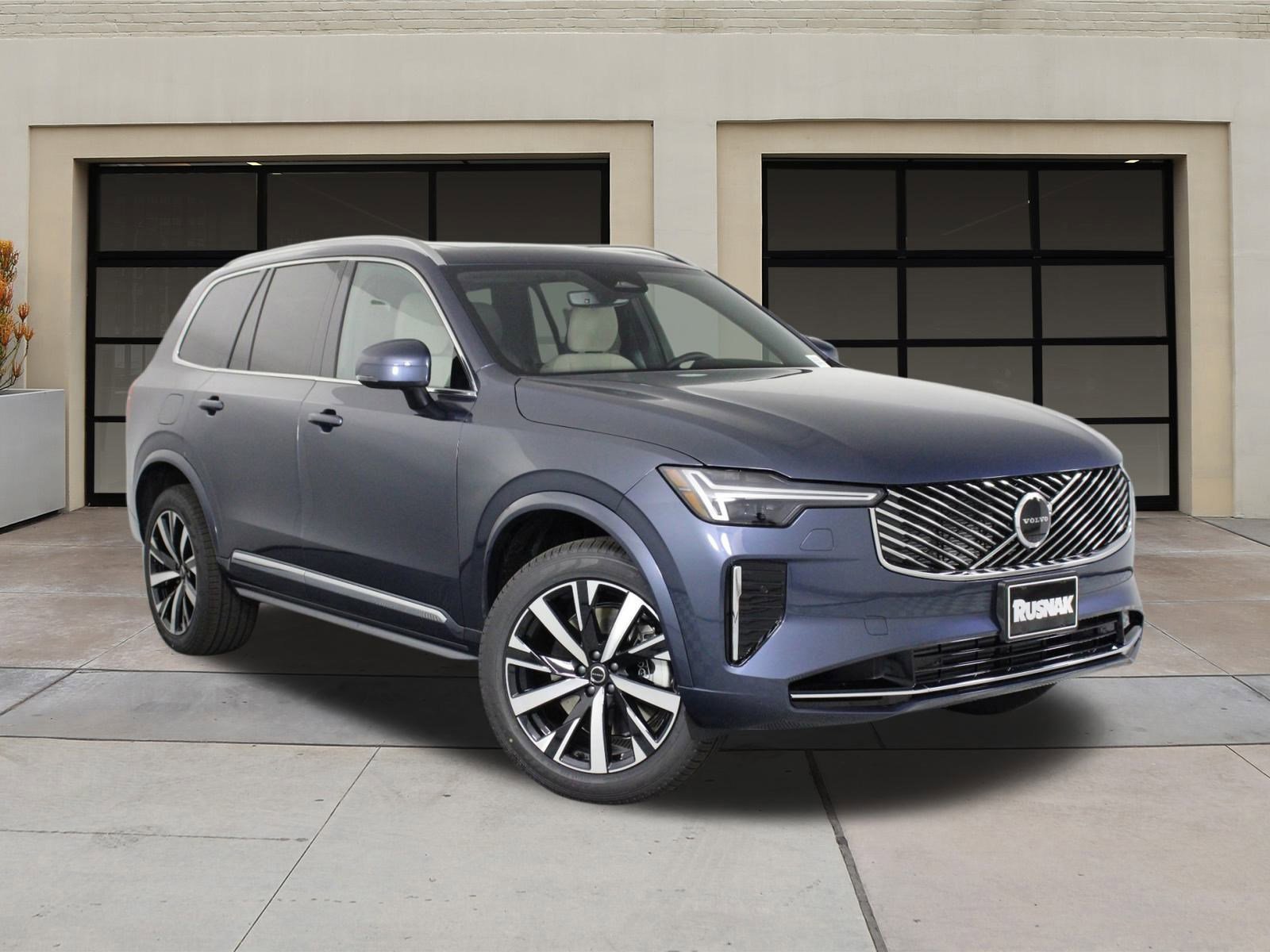 New 2026 Volvo XC90 T8 Core image 19