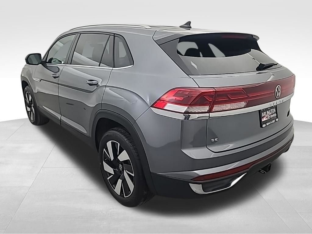 Used 2025 Volkswagen Atlas Cross Sport SE image 6