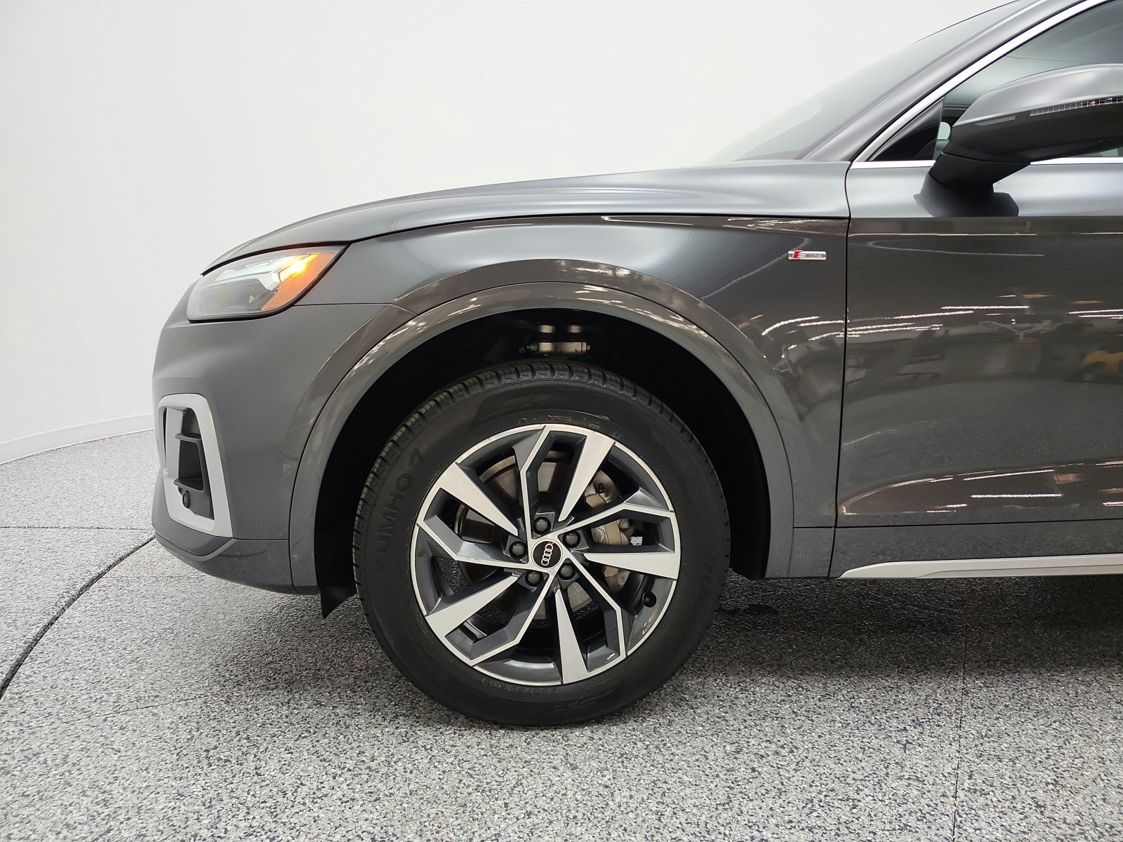 Used 2023 Audi Q5 2.0T Premium Plus w/ Premium Plus Package AWD/4WD image 30