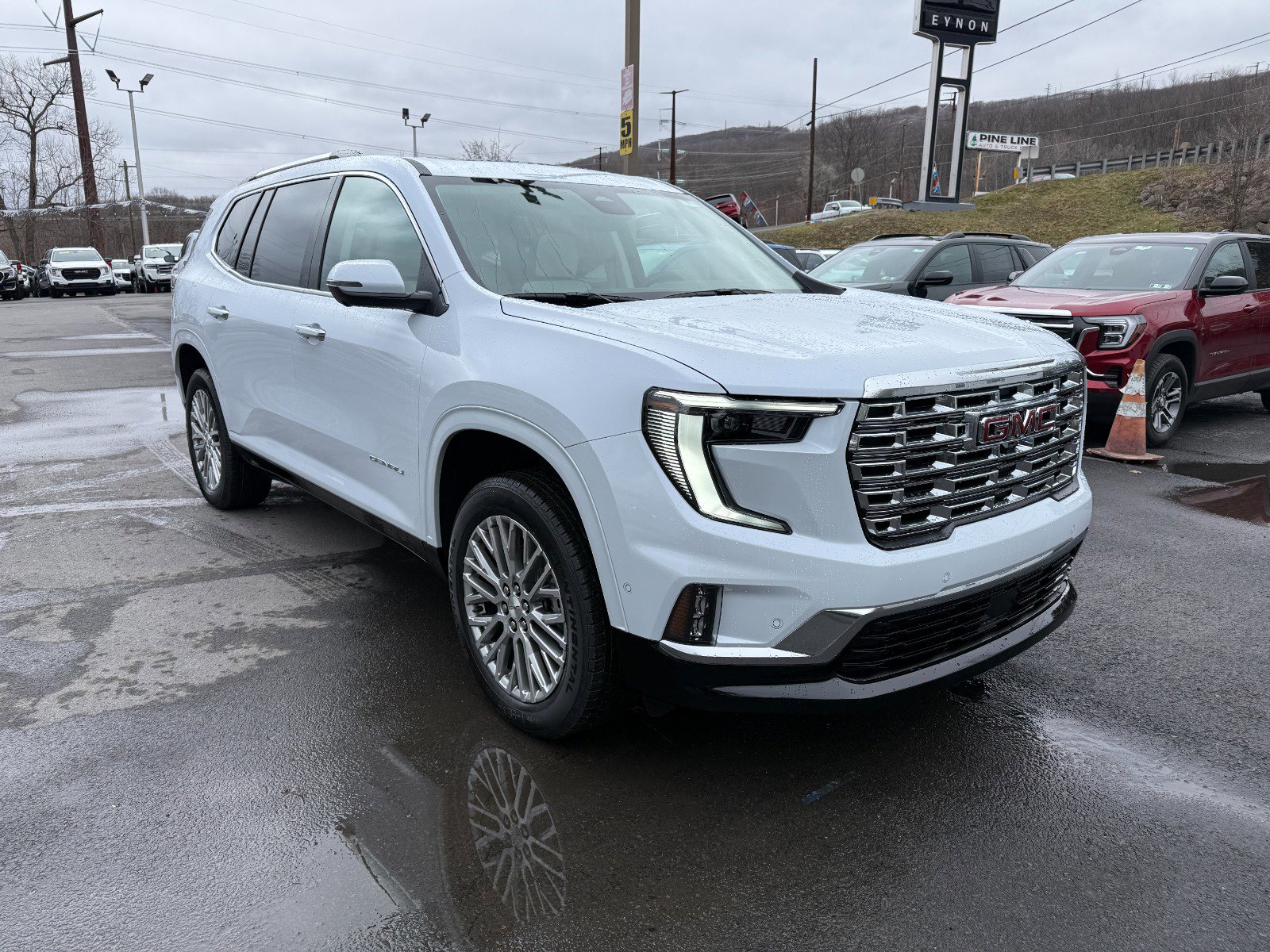 New 2026 GMC Acadia Denali w/ Super Cruise Package image 7