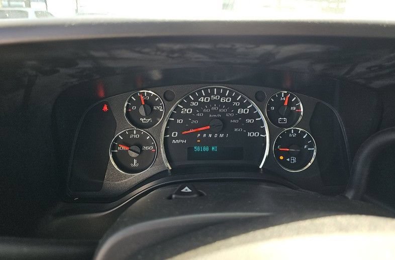 Used 2020 Chevrolet Express 3500 w/ Power Convenience Package RWD image 9