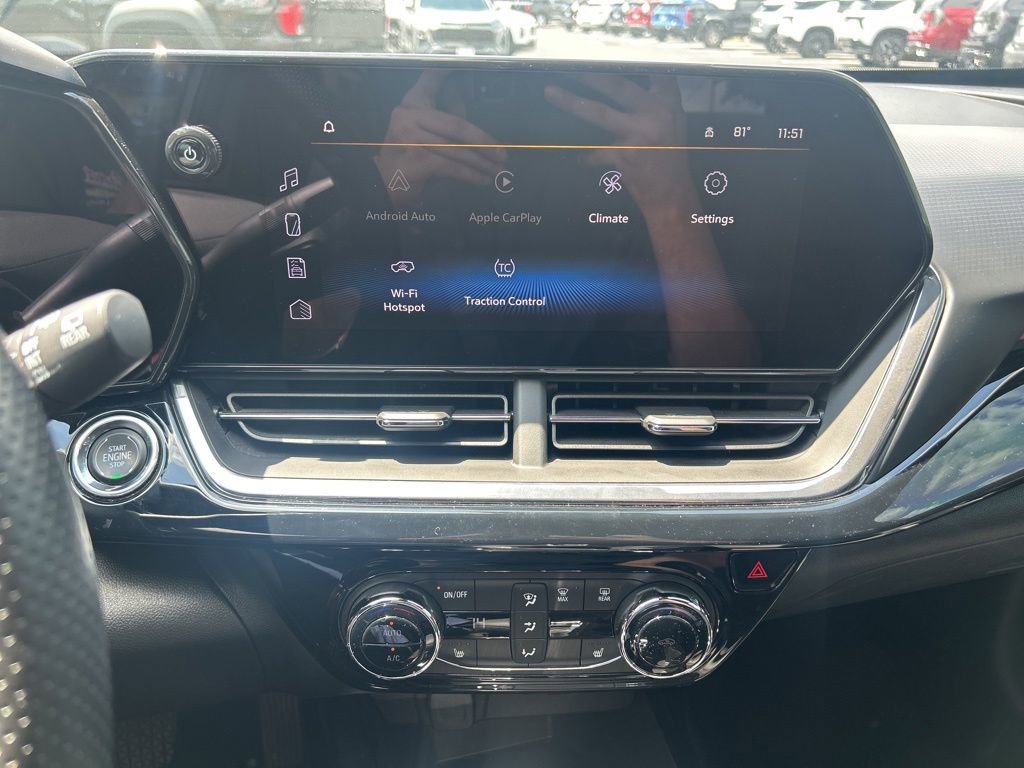 Used 2024 Chevrolet Trax RS w/ Driver Confidence Package FWD image 27
