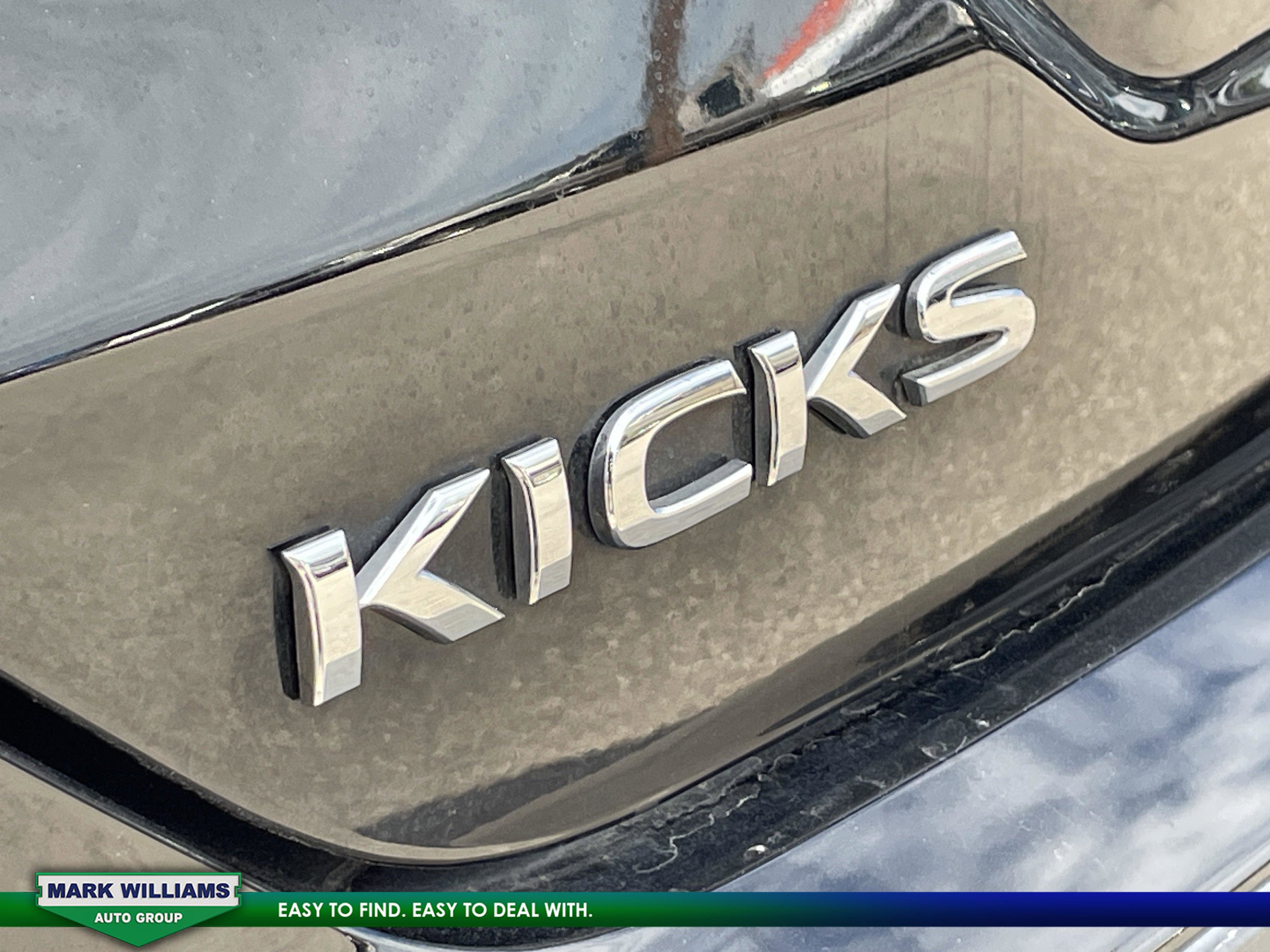 Used 2023 Nissan Kicks SV image 10