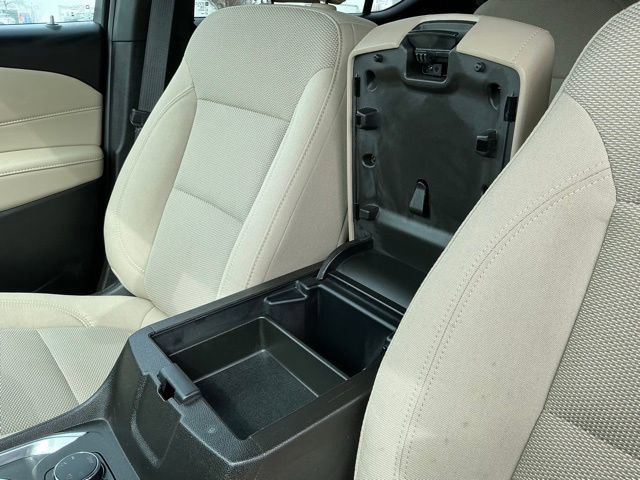 Used 2023 Chevrolet Traverse LT image 31